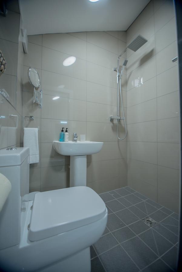 Barnston House - Heswall - Spacious Homely Holiday Home By Rework Accommodation 外观 照片